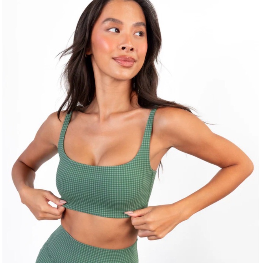 NWOT— Vitality Cloud II Sports Classic Bra Pine Gingham